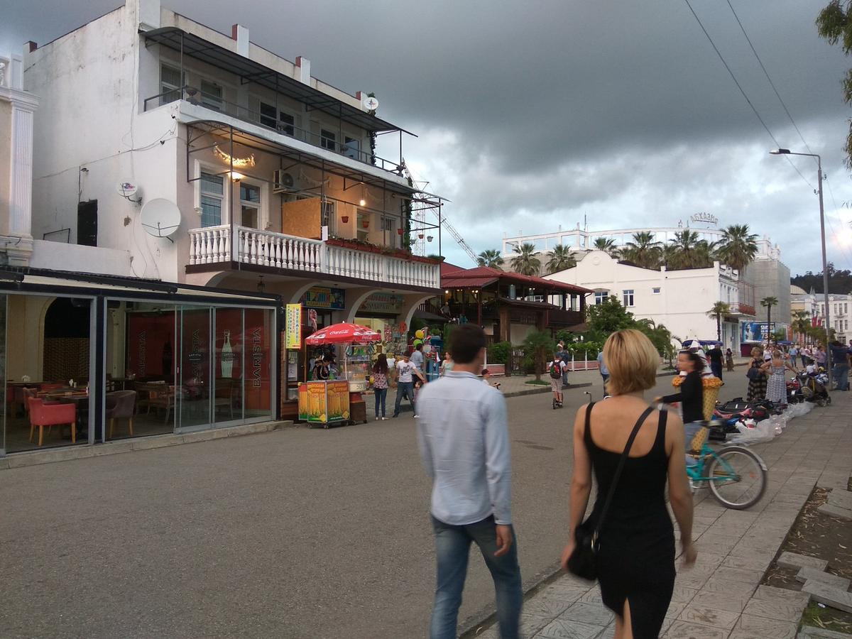 Sukhum City Mini Hotel Sukhumi Esterno foto